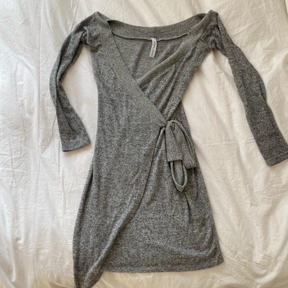 Mendocino Wrap Dress - Picture 4 of 5